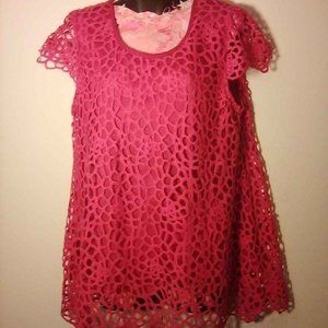 Large, Red, short sleeve with really cool design.